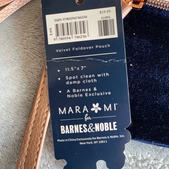 Navy & Rose Gold Velvet Clutch w/wristband - Picture 2 of 2